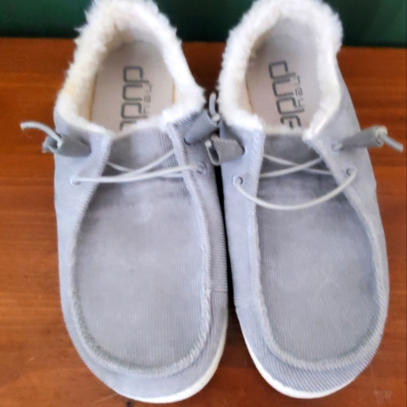 Hey Dude Gray Fuzzy Size 8 - Picture 1 of 3